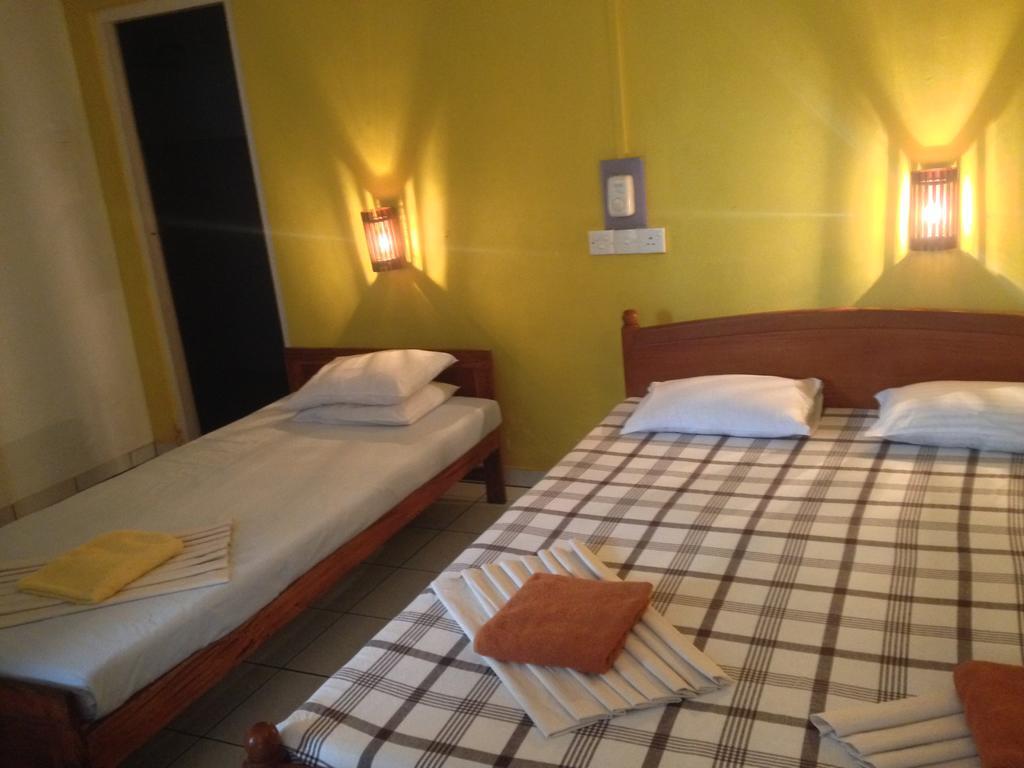 Hotel Paradiso Хиккадува Экстерьер фото