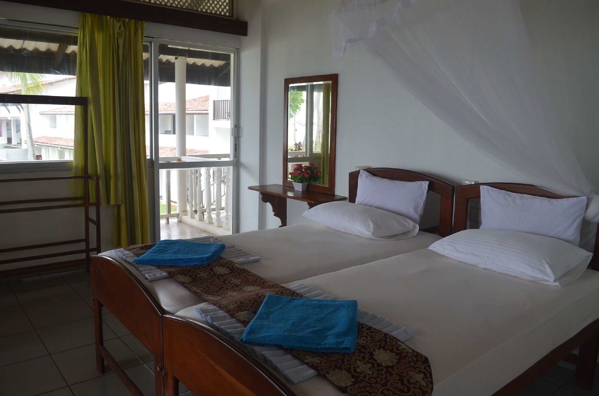 Hotel Paradiso Хиккадува Экстерьер фото